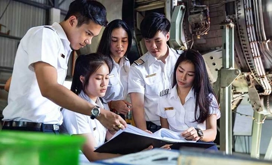 Biaya Kuliah Sekolah Penerbangan di Indonesia