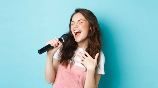 Cara Melatih Vokal Bernyanyi Supaya Tidak Mengalami False