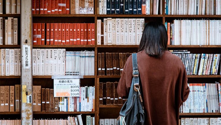 Apa Beda Sastra Jepang dan Pendidikan Bahasa Jepang