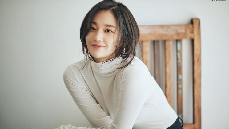 Biodata Lengkap Jeon Jong-seo: Umur, Agama, dan Karier