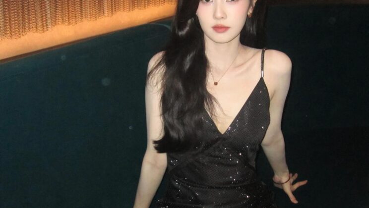 Fakta & Biodata Bai Lu (白鹿), Sosok Viral di Media Sosial