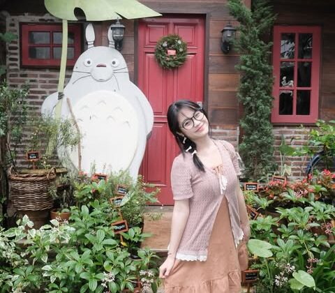 Siapa EVOS Rhea? Fakta, Agama, dan Biodata Lengkap