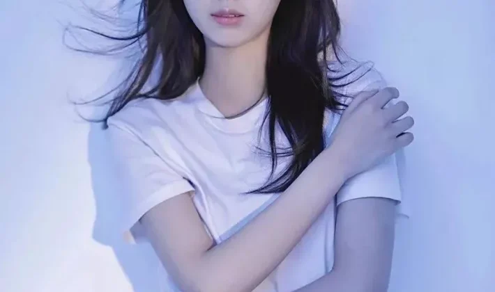 Biodata Singkat dan Fakta Yu Zhong Li (喻钟黎) yang Sedang Viral