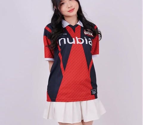 Profil dan Fakta Geek Kelly yang Trending di Media Sosial