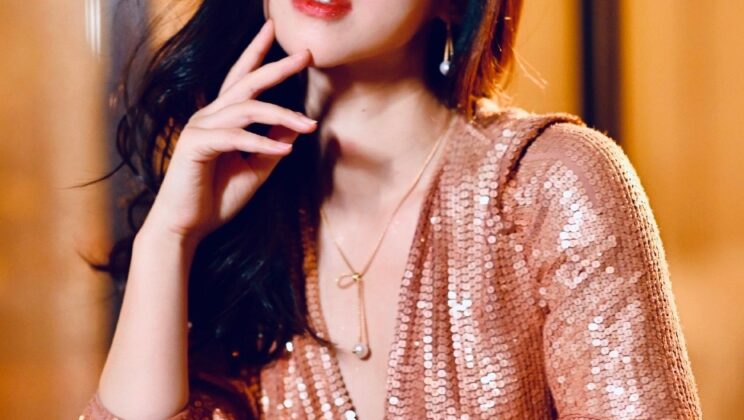 Profil Lengkap Zhu Zhu (朱珠), TikTok, Instagram, dan Fakta Kehidupan